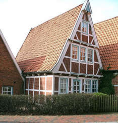 Fachwerkhaus im Nordseebad Otterndorf (Foto: Anne Bermüller/pixelio.de)