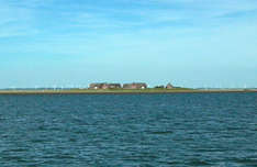 Blick auf die Hallig Hooge (Foto: nordlicht verlag)