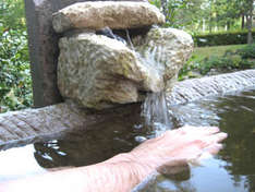 Kneippbecken (Foto: Dirk Schmidt/pixelio.de)