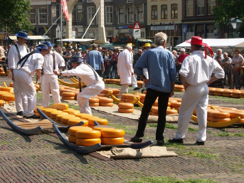 Käseträger beim Käsemarkt in Alkmaar
