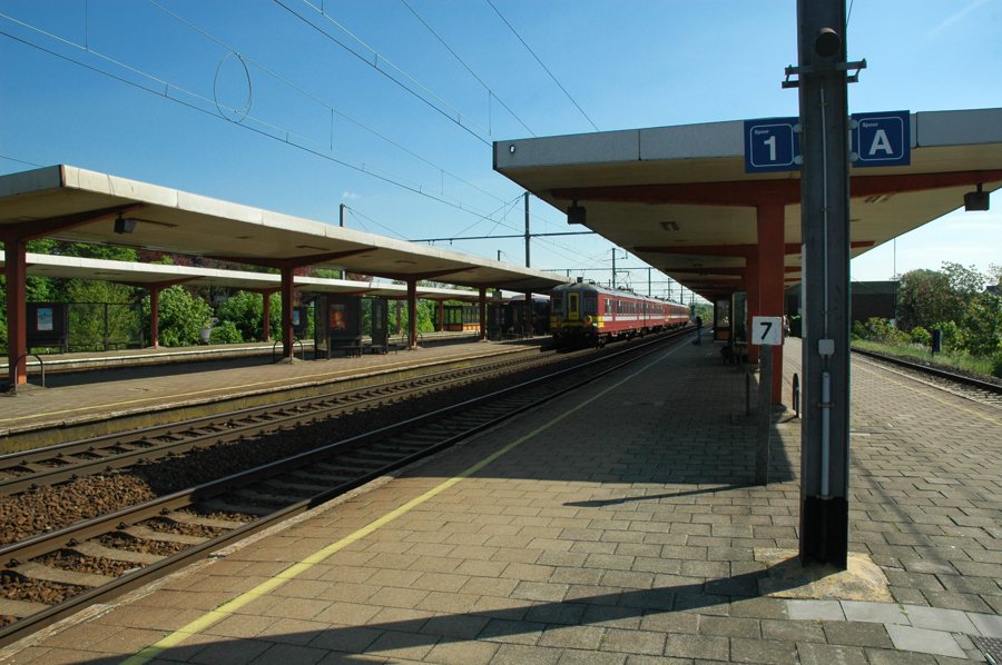 File:Station Lokeren 2012.jpg