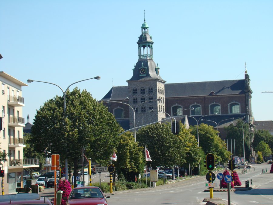 File:Harelbeke Sint-Salvatorkerk - 0.JPG