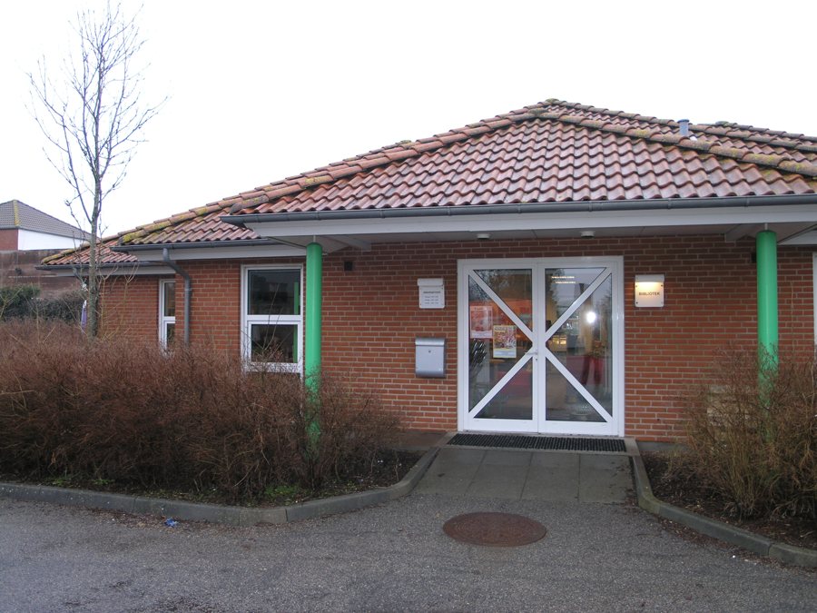 File:Varde Bibliotek Agerbæk indgang047.jpg