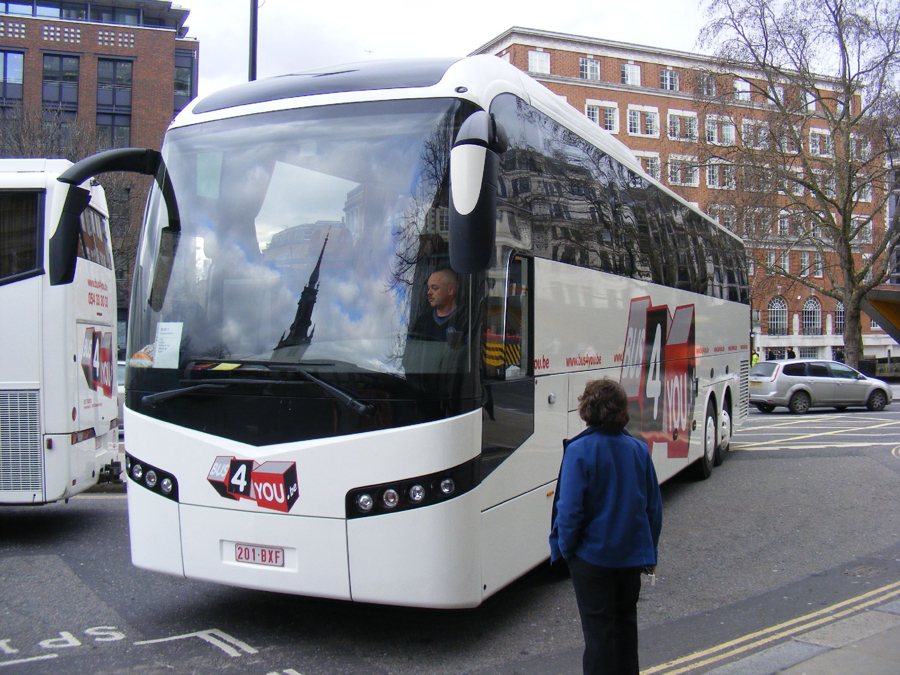 File:VDL Jonckheere Bus4You.de 201 BXF,Geraardsbergen, Belgium. (5512167355).jpg