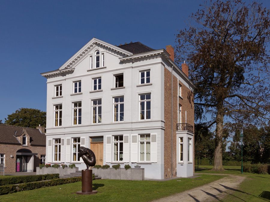 File:Ichtegem, villa aan de Kasteelwegel foto3 2015-09-28 11.27.jpg