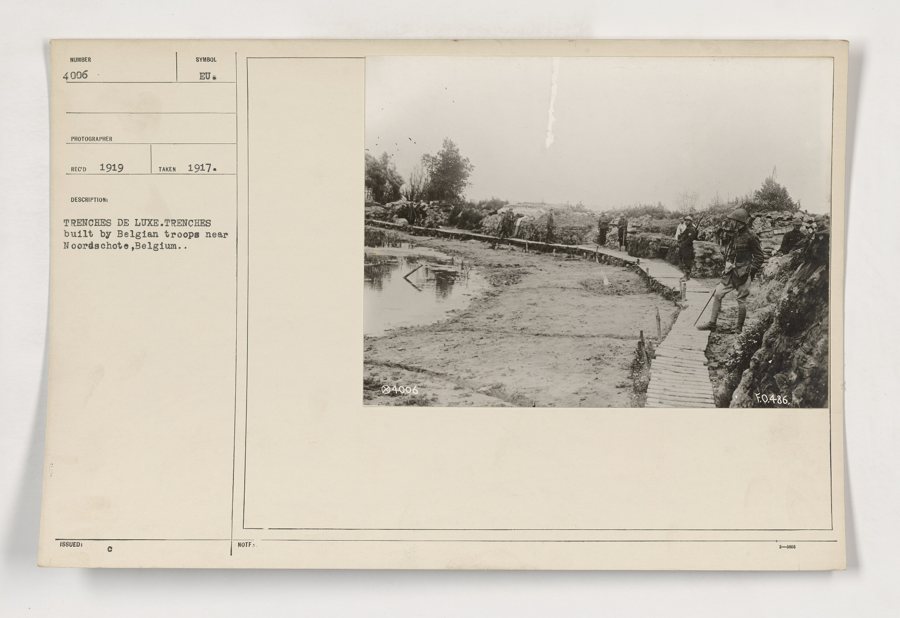 File:111-SC-4006 - Trenches de luxe. Trenches built by Belgian troops near Noordschote, Belgium. - NARA - 55169416.jpg