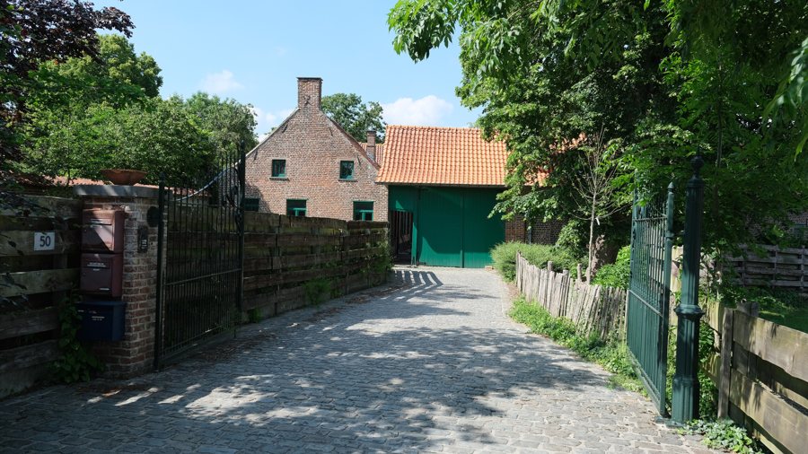 File:Haaltert - Denderhoutem - Dries 50 - Gesloten Hoeve (2021-06-10 16-46-26).jpg