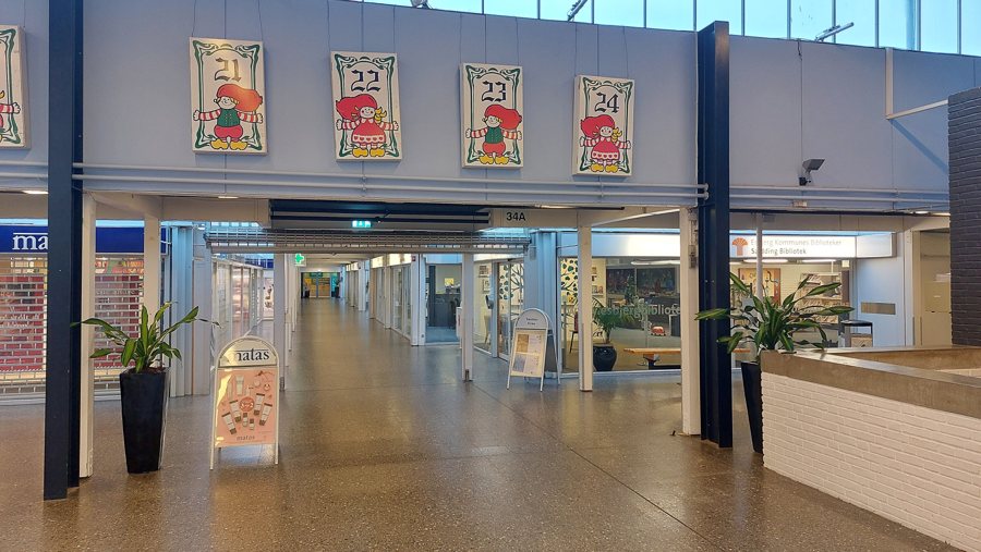 File:Sædding Centret 2022 bibliotek.jpg