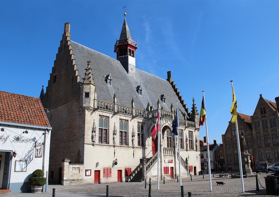 File:0 Damme - Stadhuis (1).JPG