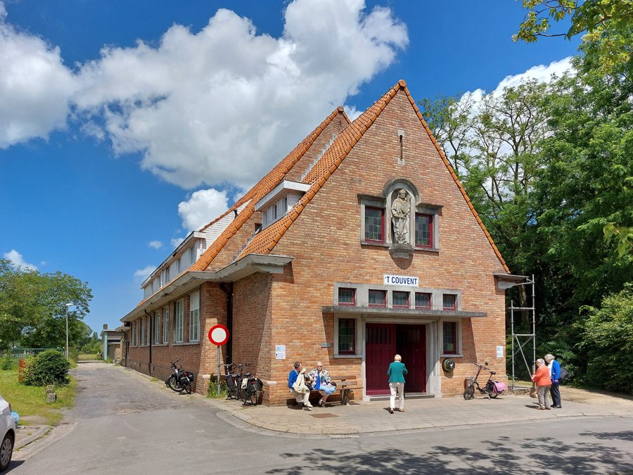 File:Sint-Kruis-Brugge Couvent R01.jpg