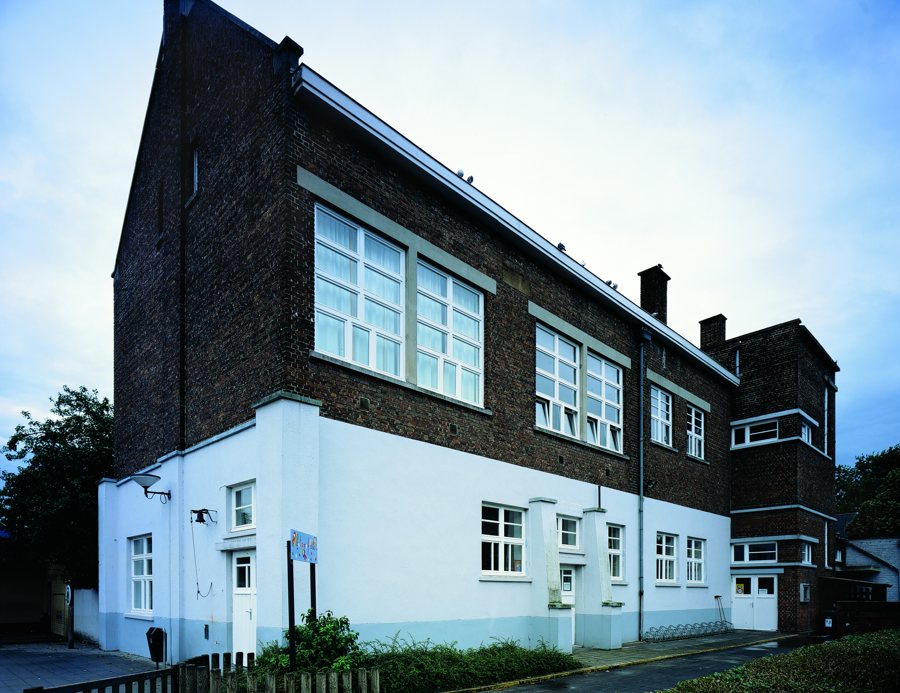 File:Gemeenteschool van Sint-Michiels-Brugge van Arch. Huib Hoste 1926 - 371442 - onroerenderfgoed.jpg