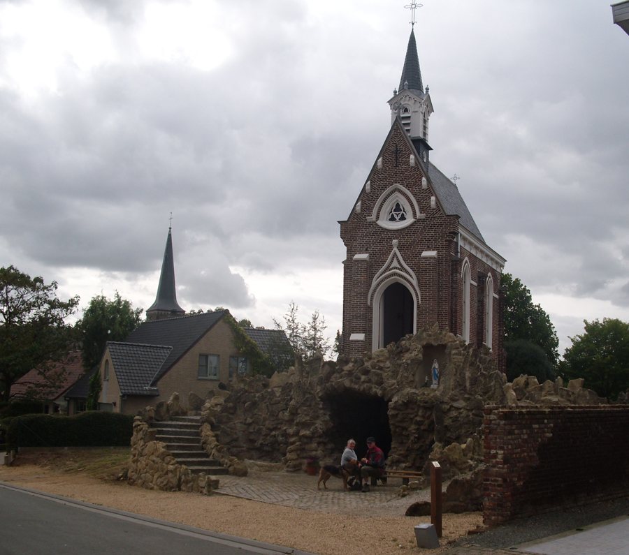 File:Lourdeskapel - Sint-Maria-Lierde - Lierde - Belgium.jpg