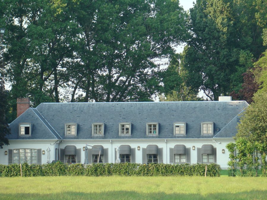 File:Wielsbeke - Geboortehuis van Familie Roger De Clerck.JPG