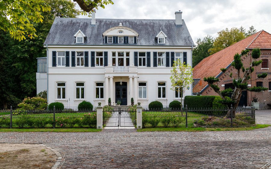 File:Herrenhaus Gut Horn in Gristede (Gem. Wiefelstede).jpg