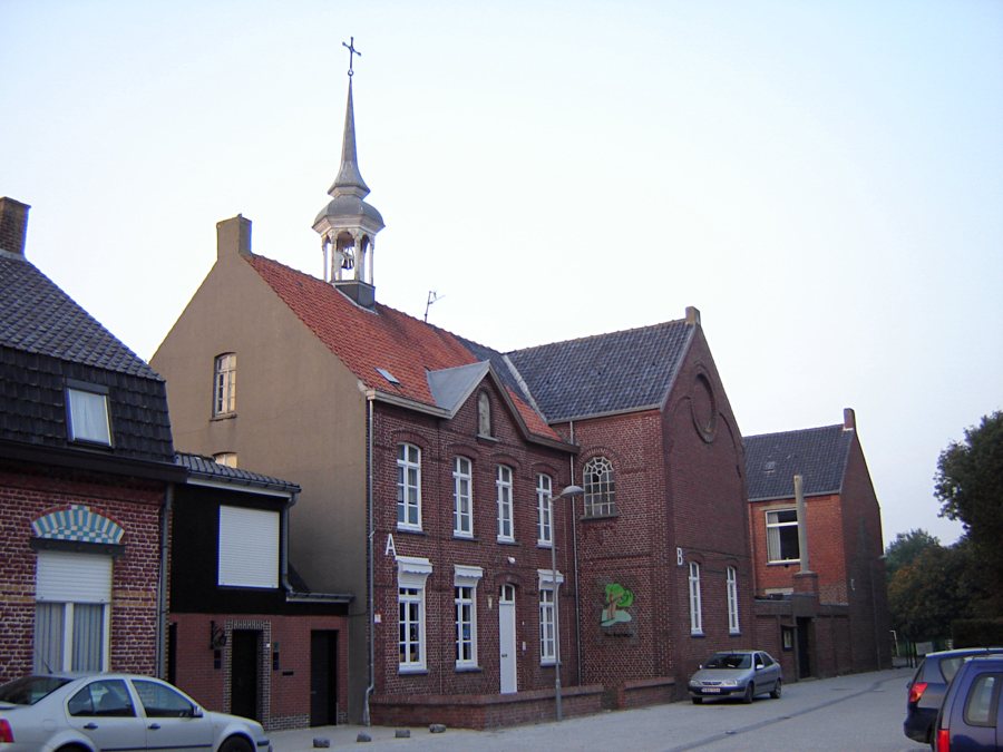 File:Proven - Klooster en school 1.jpg