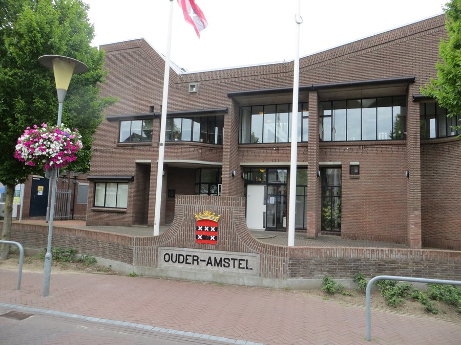 File:Ouder-Amstel-Townhall.jpg