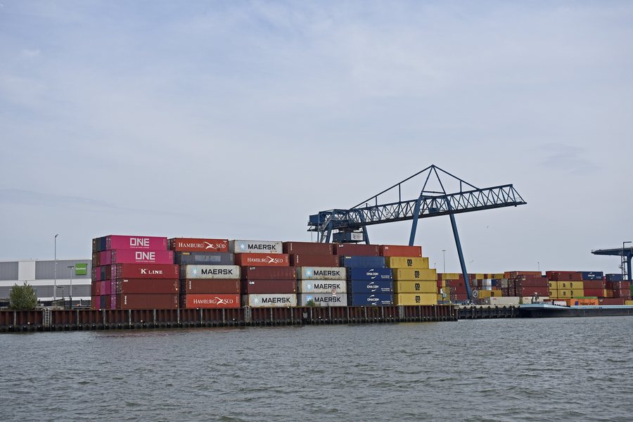 File:Alblasserdam BCTN Inland Terminal Alblasserdam seen from the Noord 1.jpg