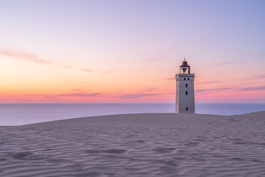 File:Rubjerg Knude Fyr, Hjørring, Denmark, 1807072231, ako.jpg
