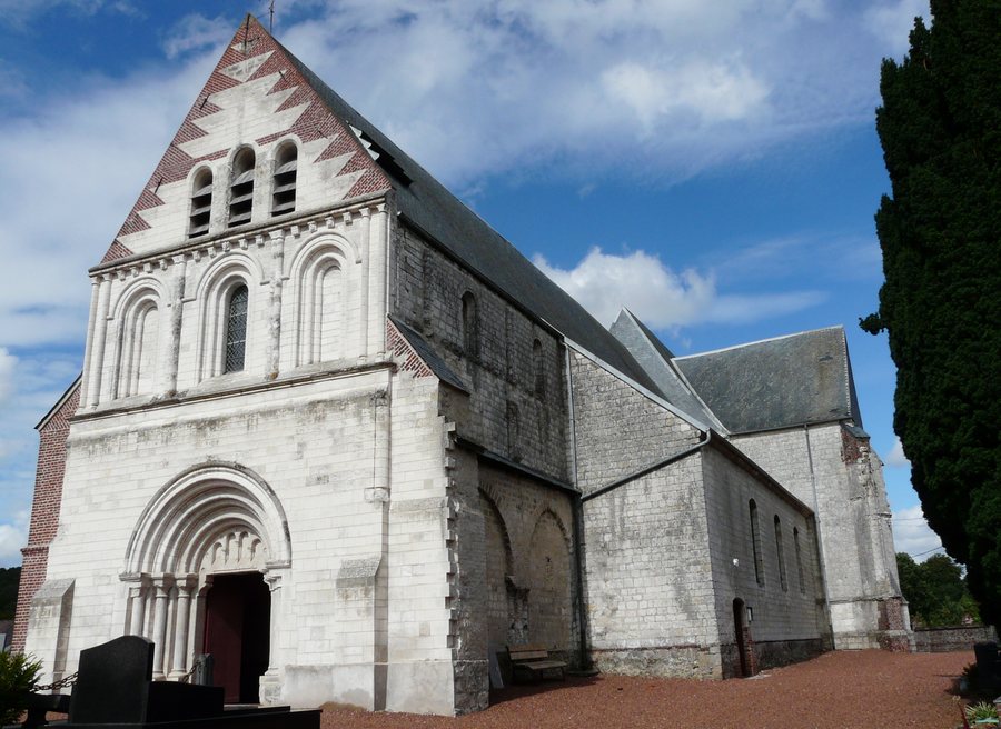 File:Eglise St Martin d Heuchin Pas-de-Calais en 2009.jpeg