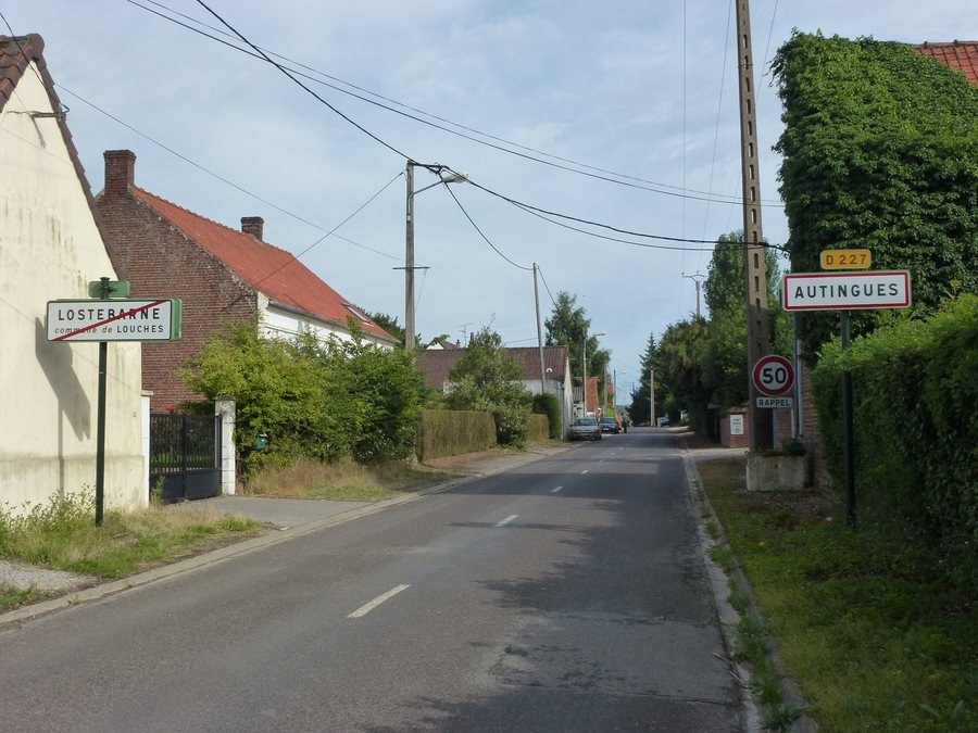 File:Autingues (Pas-de-Calais) city limit sign.JPG
