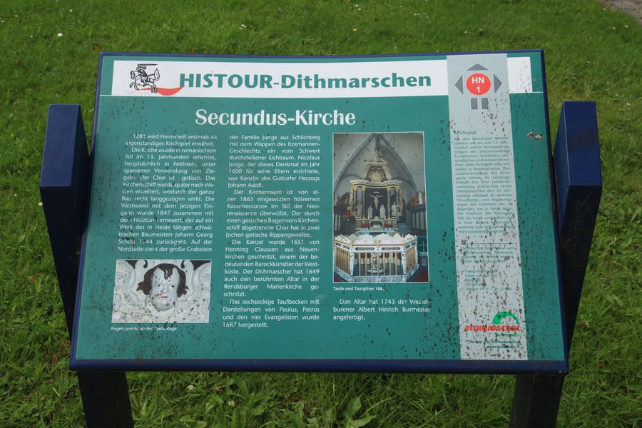 File:Hennstedt - Kirchenstraße - Secundus-Kirche 01 ies.jpg