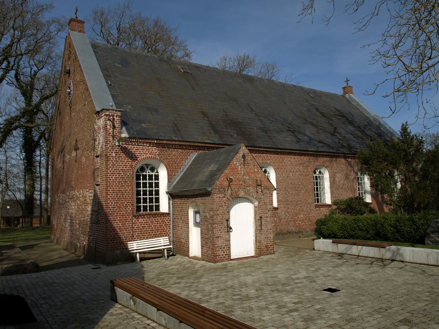 File:110402 Stedesand Kirche 1.jpg