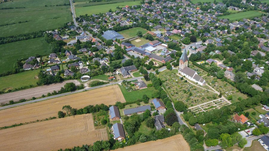 File:2014.08.02 12h09 Hattstedt 283mNN.jpg