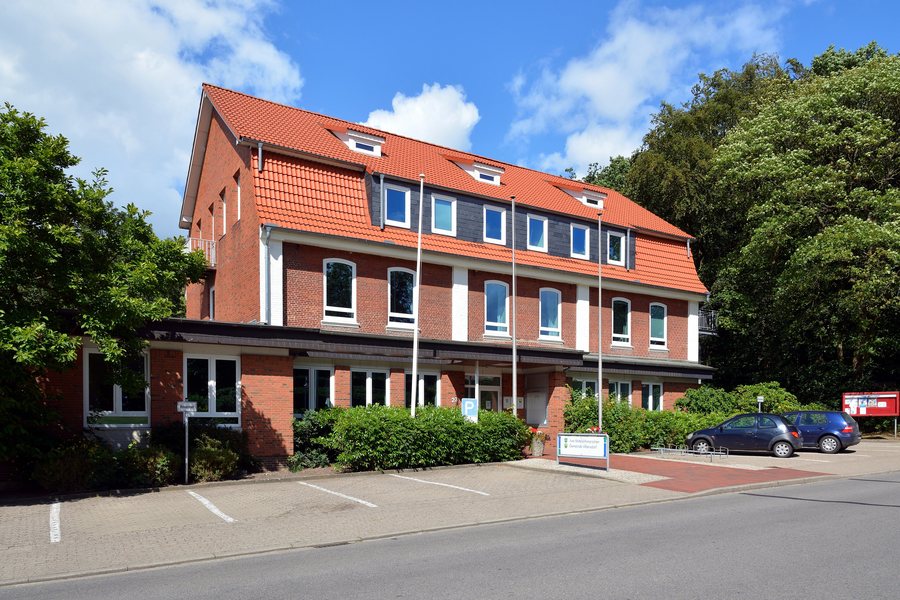 File:Schleswig-Holstein, Albersdorf, Amt Mitteldithmarschen NIK 7266.jpg