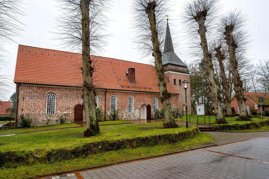 File:St. Marienkirche (Hechthausen) jm90079 01.jpg