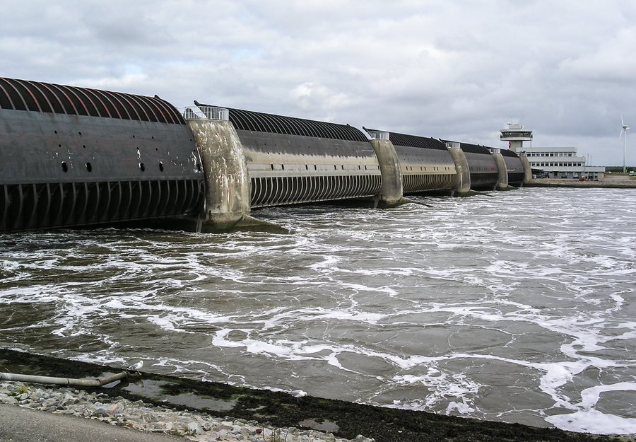 File:Wesselburenerkoog, Eidersperrwerk -- 2003 -- 1.jpg
