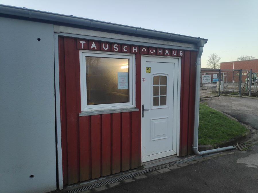 File:Neukirchen Tauschhaus.jpg