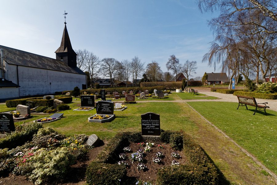 File:Ladelund 2634.jpg