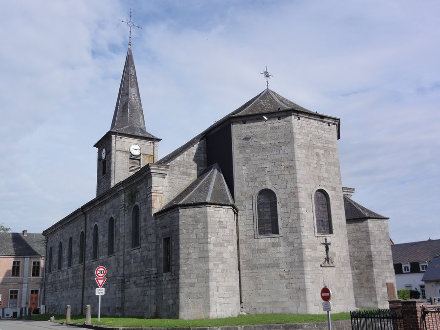 File:Ohain (Nord, Fr) église, chevet.JPG