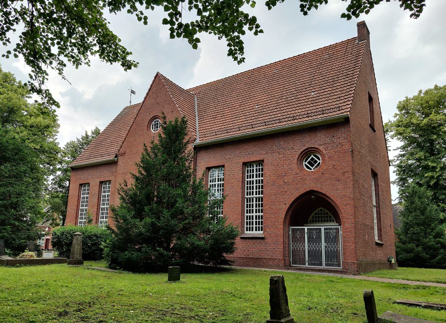 File:Oldersum, Kirche (03).jpg