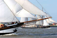 Traditionsschiffe-Treffen zur Open Ship Cuxhaven (Foto: Nordseeheilbad Cuxhaven GmbH)